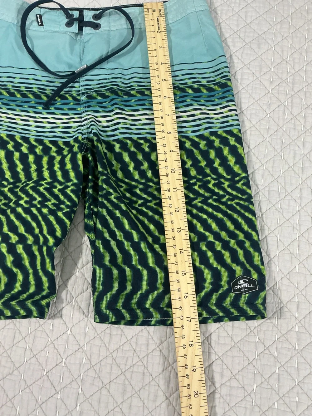 O'Neill Boys Hyperfreak Performance Boardshorts Size 24